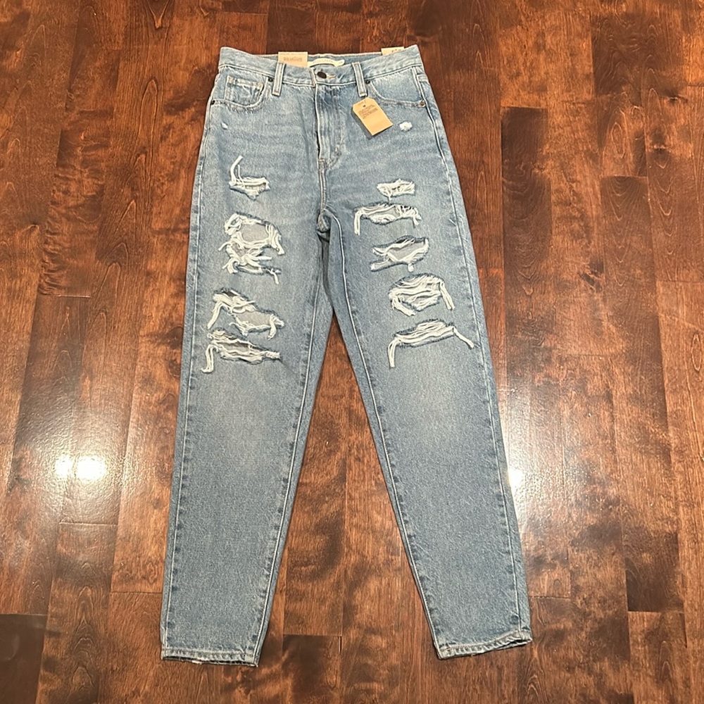 Levi’s high waisted mom jeans brand new with tags